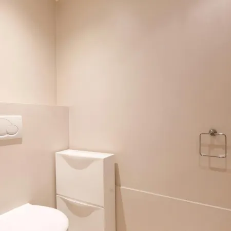 Magnificent Listed Ground Floor Air-conditioned With Wifi Appartement