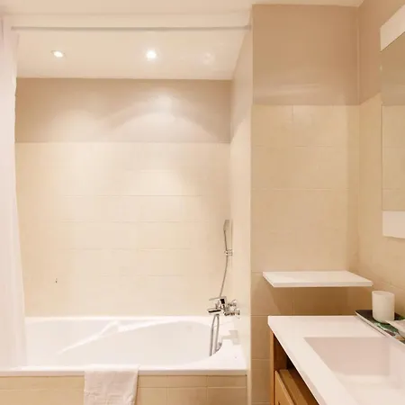 Appartement Magnificent Listed Ground Floor Air-conditioned With Wifi *