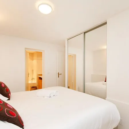 Magnificent Listed Ground Floor Air-conditioned With Wifi Appartement